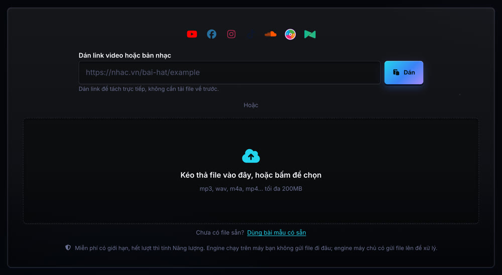 Tách giọng hát làm karaoke: ô dán link và vùng kéo thả file của công cụ tách nhạc